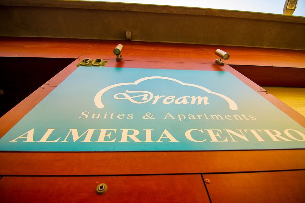 Dream Suites And Apartments Almeria Centro Kültér fotó